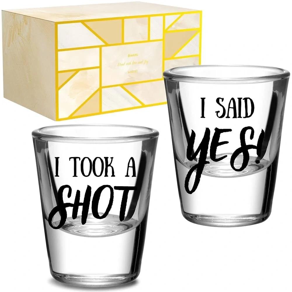 [5x$25] ⭐️ NEW 2-Pack Mr. & Mrs. Wedding Shot Glass Set Engagement Gift - NWT